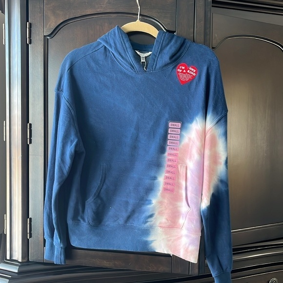 Wildfox Tops - Wildfox sweatshirt
